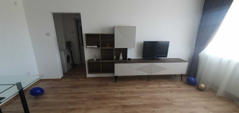 Închiriez apartament cu două camere