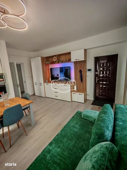 Apartament 3 camere in bloc tip vila , zona Bazar