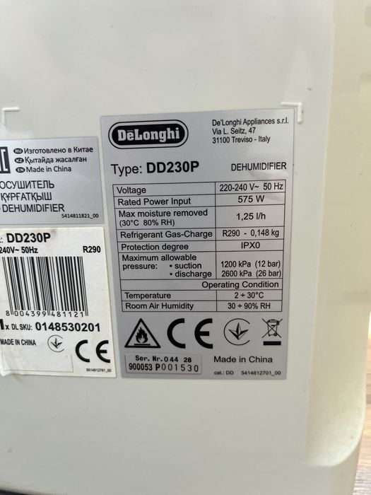 Vând dezumidificator De’Longhi DD230P,