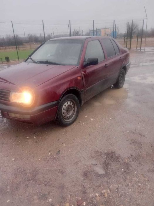 Продам Volkswagen Venta 1993г