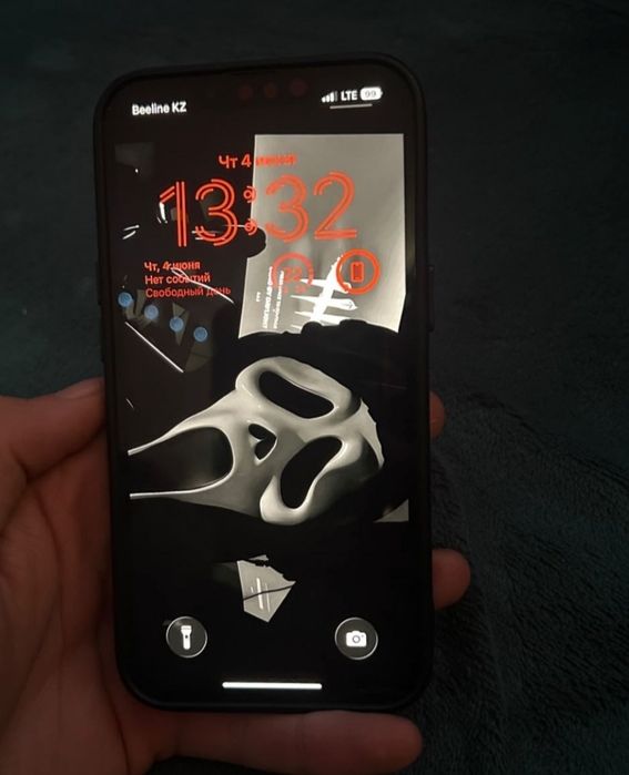 Продам Iphone 14
