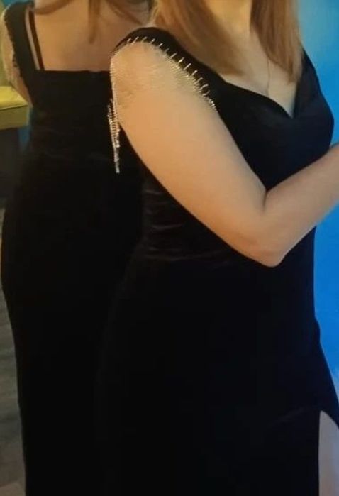 Продам вечерние платья