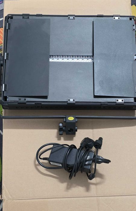 Lampa LED Studio Fovitec 1200XB Bi-Color DMX (1200 LED-uri, V-Mount)