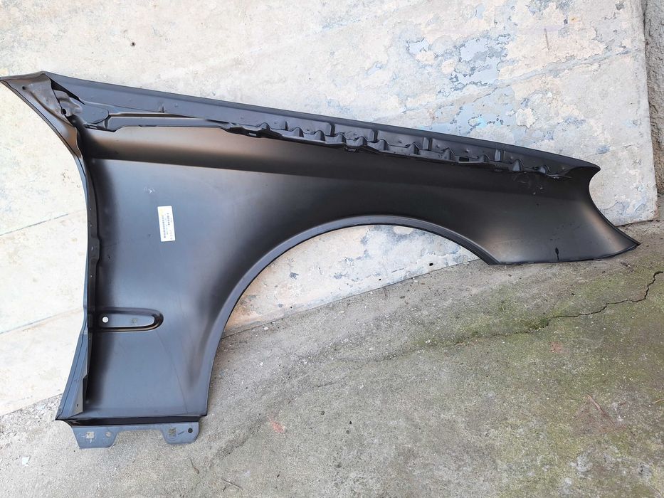 Чисто нов калник за мерцедес Е220 W211