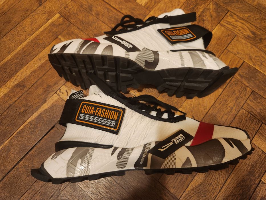 Нови маратонки GUJA, N:45 Цена 70 лв.