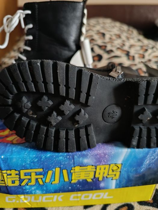 Продам ботинки для девочки!