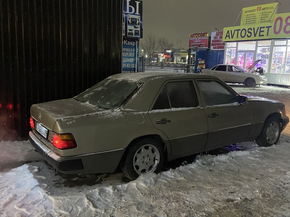 Продам машину Мерс Е 230