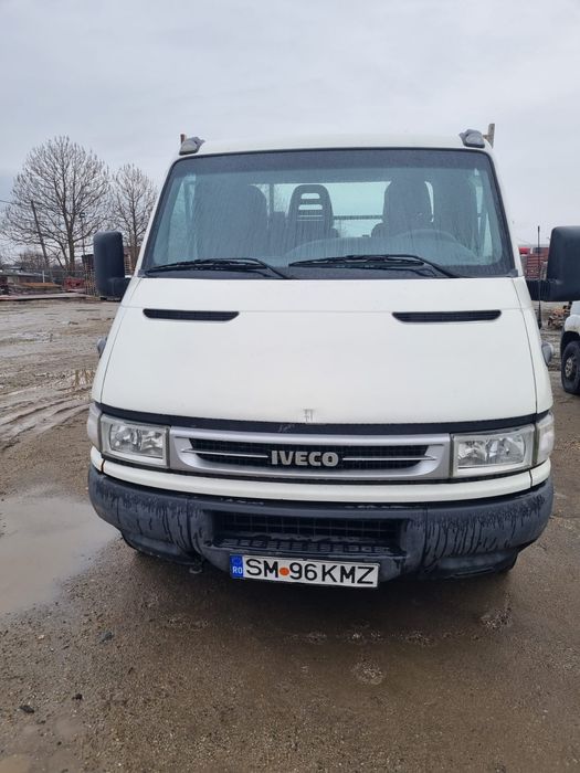 Vand sau schimb autoturismele din imagine