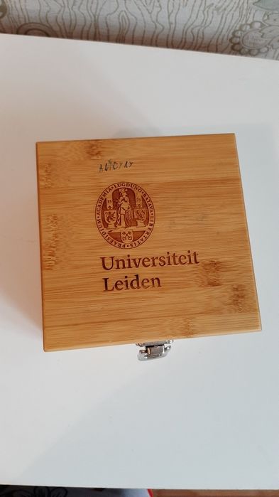 Шкатулка деревянная