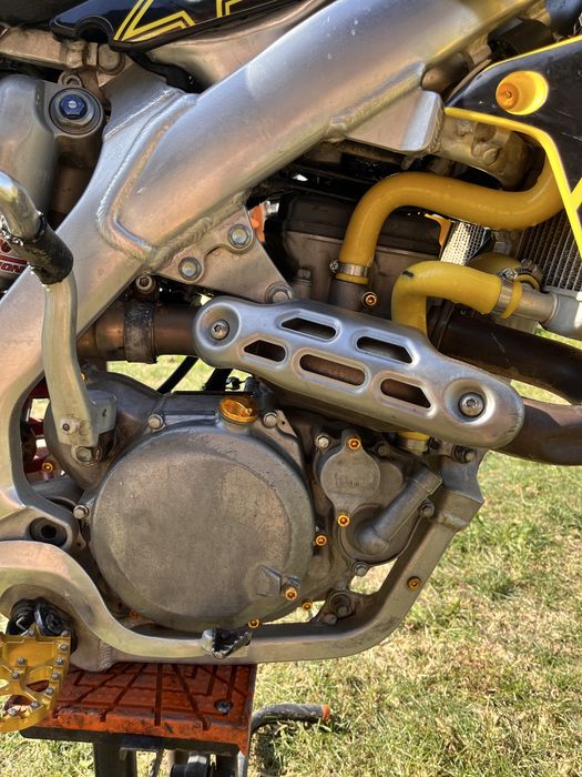 Suzuki rmz 450 sau Kawasaki kxf 250
