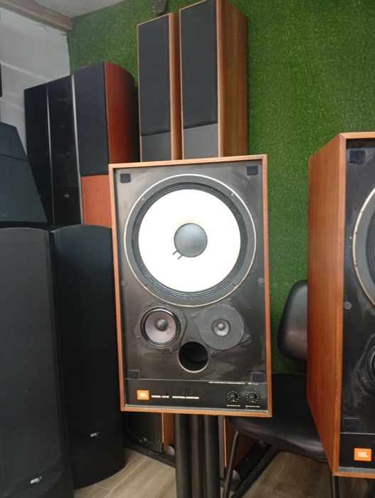 Тонколони JBL 4311B