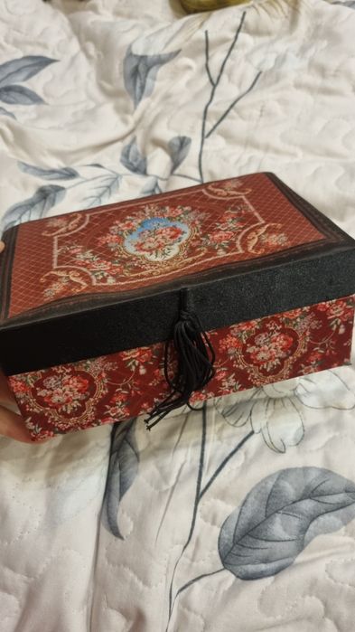 Шкатулка для украшений