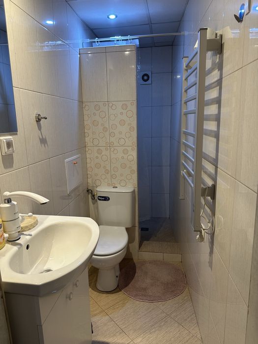 Дава се под наем Тристаен апартамент в Ямбол, Център - 105 кв.м за 385 € - Снимка #7