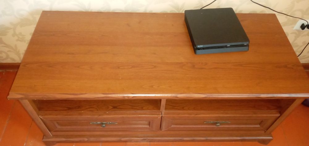 Тумба под телевизор
