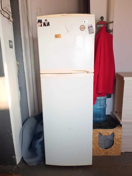 Продаю холодильник