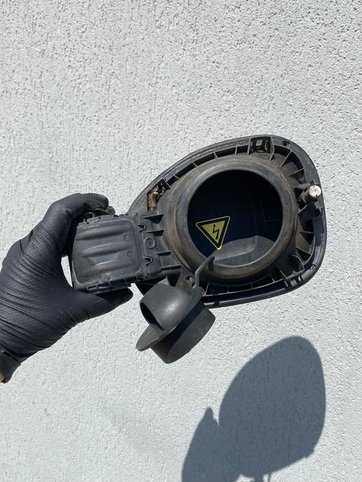 Capac usita rezervor VOLVO V60 D6 HYBRID 2014-2018 31416644 31440252