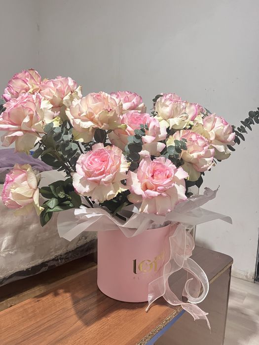 Цветы в коробке