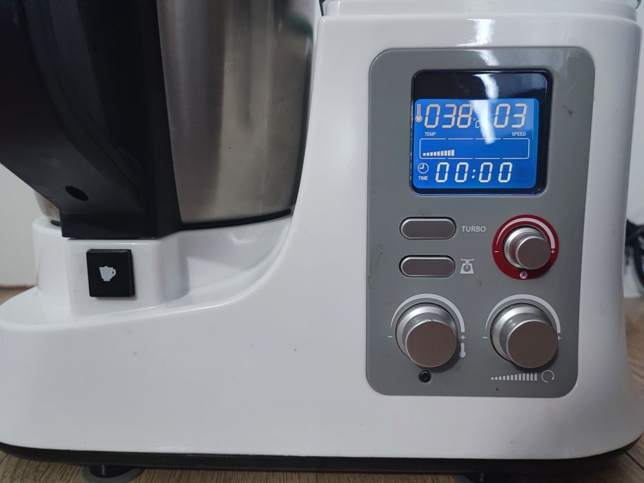 Robot bucatarie Quigg cantar reglaje rotatie cutit, temperatura, timp