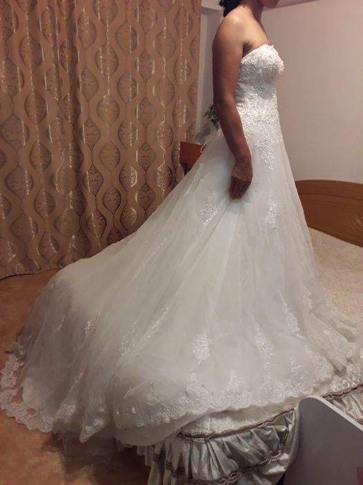 Свадебное платье