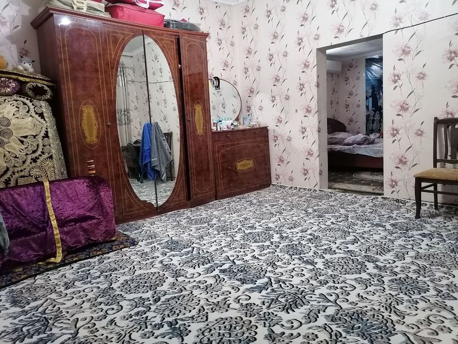 Срочна ховли сотилади