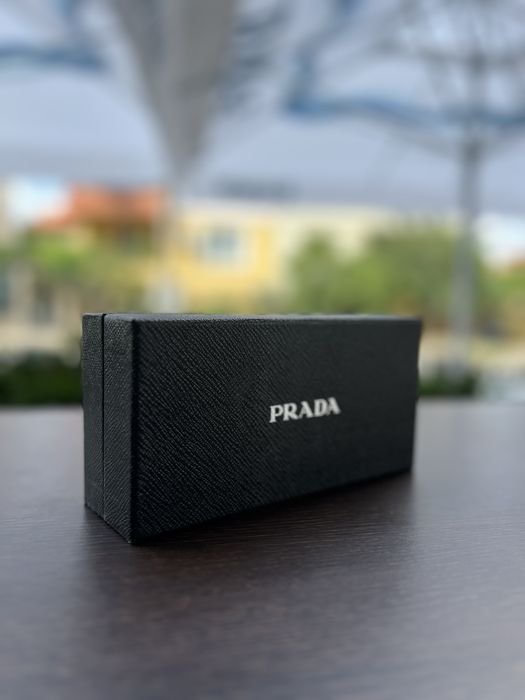 Слънчеви очила Prada