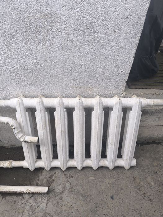 Батарея чугунная