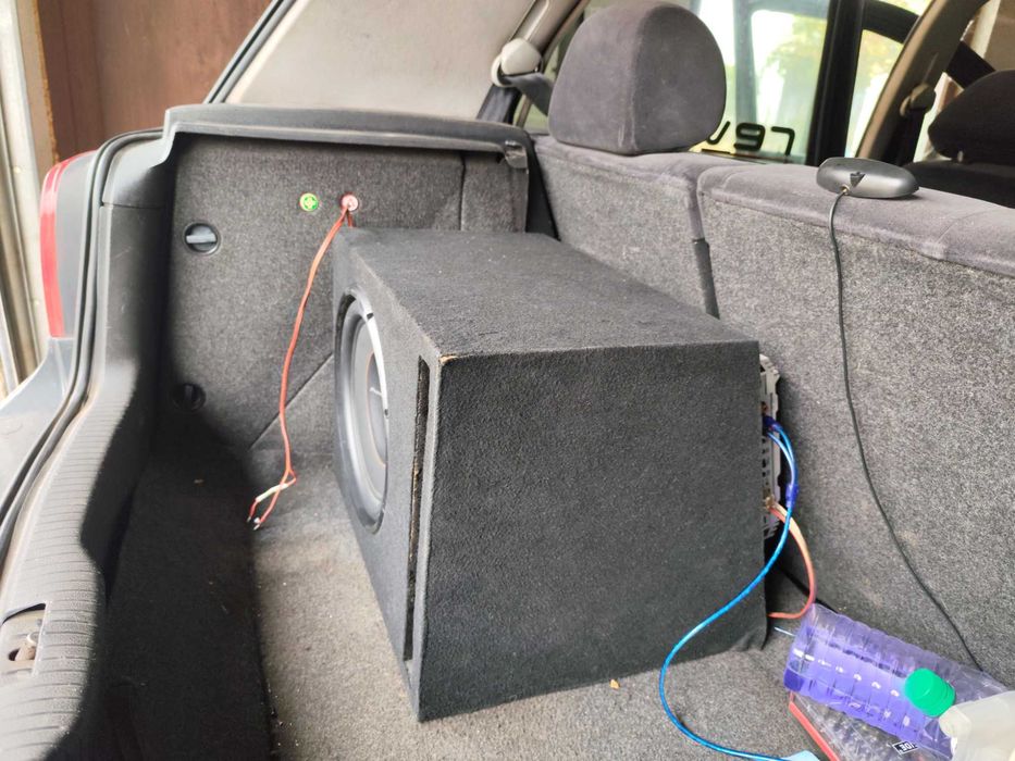 Комплект бас каса Pioneer D12d2 и моноблок Lanzar vibe 1000.1D