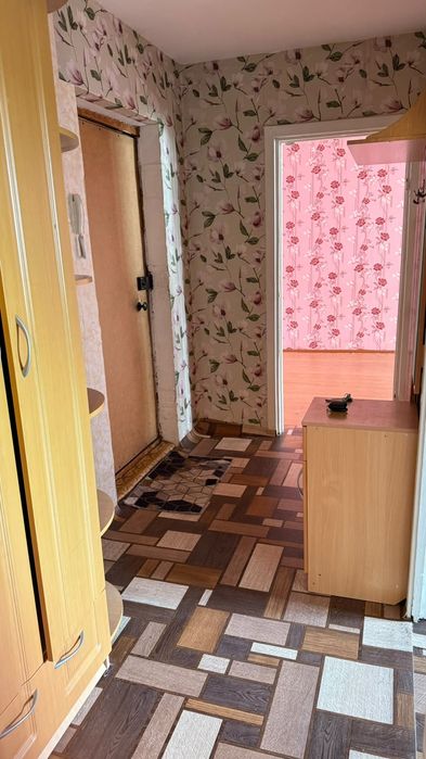 Продам 2 ком квартиру в 19 мкр