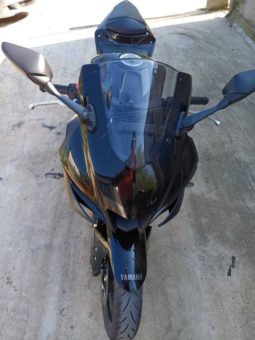 Yamaha YZF R25 se conduce cu A1, A2, A