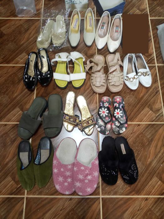 Национальная одежда и халаты по 100 тыс(обувь отдам БЕСПЛАТНО)