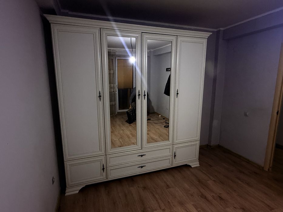 Распашной шкаф!