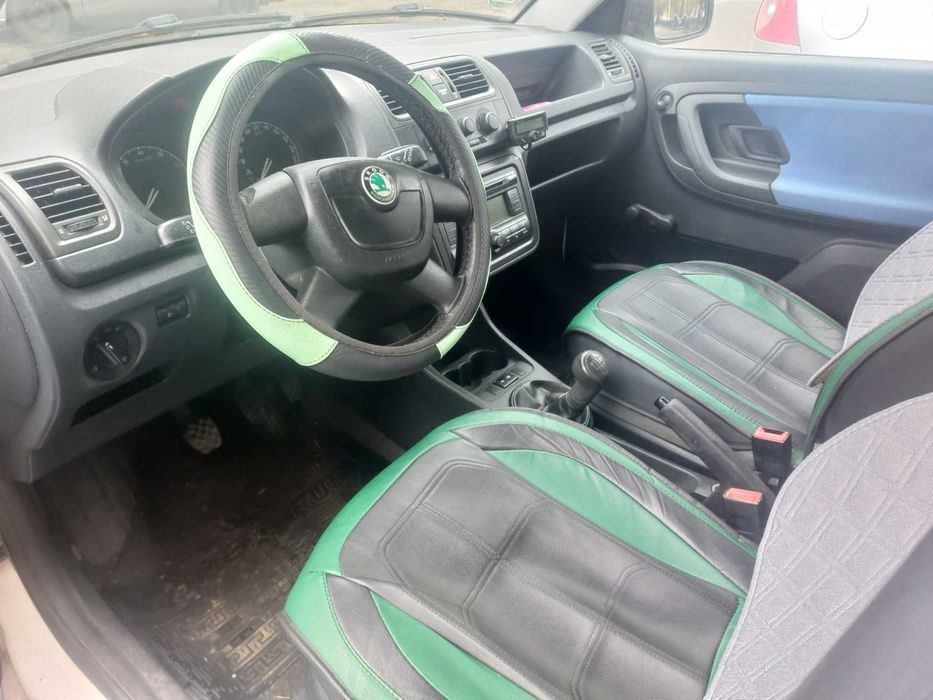 Skoda Fabia 2010 benzina