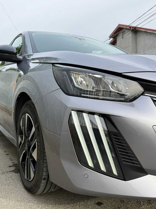 Peugeot 208 HYBRID 1.2L e-DCS6 MHEV Allure