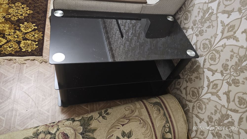 Тумба под ТВ стекло