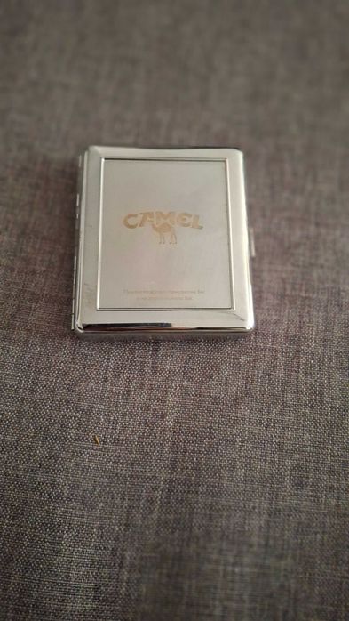 Стара табакера CAMEL