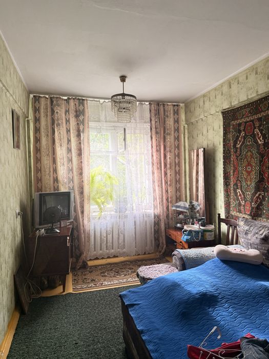 Продаётся трёхкомнатная квартира