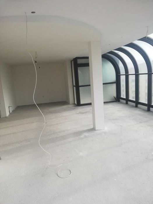 Продава се Многостаен апартамент в Пловдив, Кършияка - 400 кв.м за 1500 €/кв.м - Снимка #2