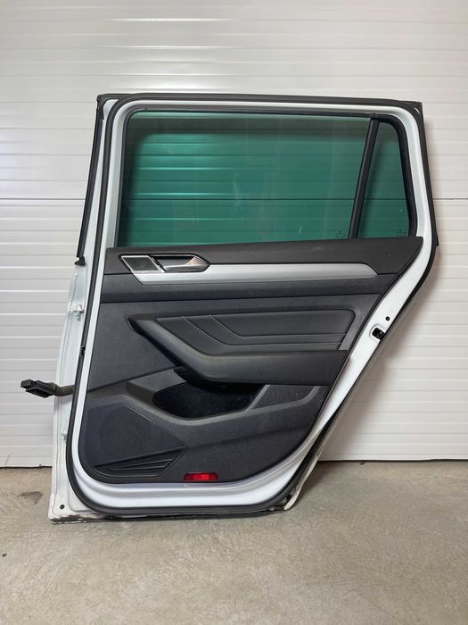 VW Passat B8 врати