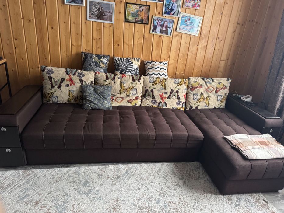 Продам диван угловой