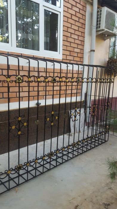 perila naves reshotka darvoza