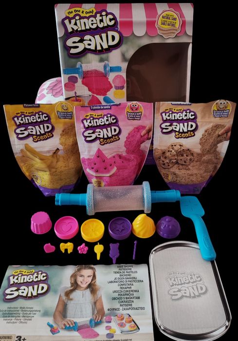 Комплект с кинетичен пясък Spin Master Kinetic Sand Сладкиши. Несъхнещ