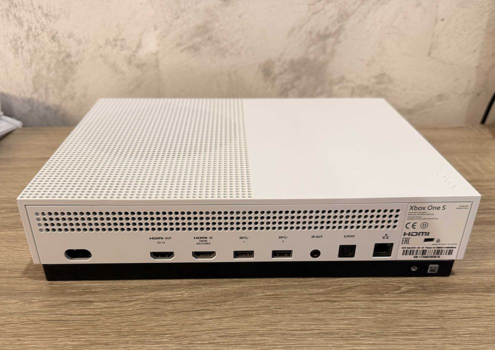 Xbox One S 1TB – Alb