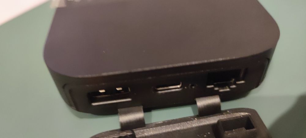 RAVPower FileHub & Wireless Travel Router RP-WD009 ,sd четец,рутер