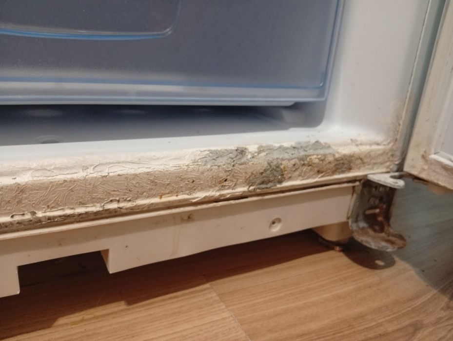 Продавам хладилник