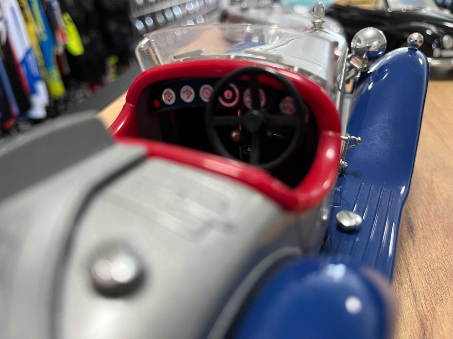 BBURAGO колекционерски модел ALFA ROMEO SPYDER  1932г.  1:18