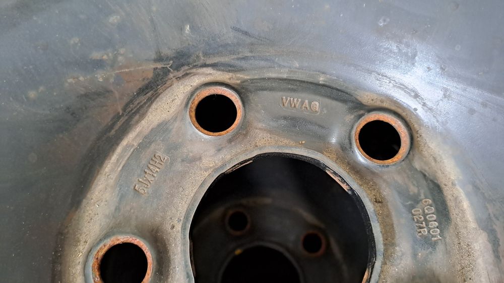 Anvelope vara 165 70 r14 + jante tabla