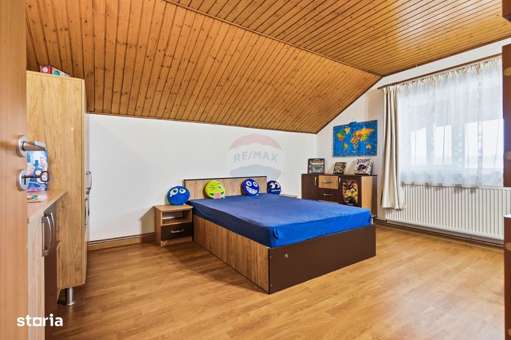 Casă / Vilă cu 5 camere de vânzare