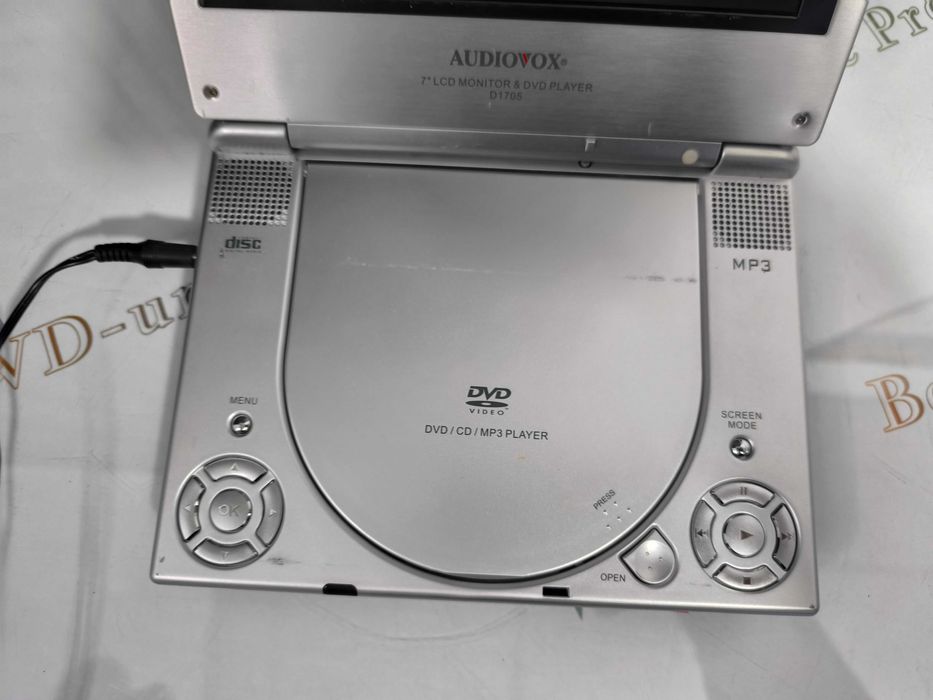 DVD player portabil Audiovox D1705 7 inch LCD CD MP3 baterie RB-03