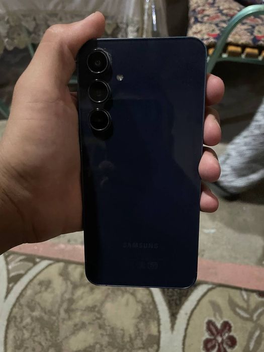 Samsung a 55 5 G holat idiyal hotirasi 128 taliy karopka dakument bor