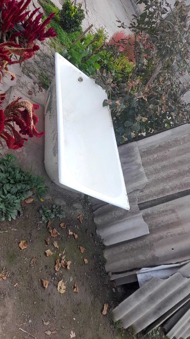 Срочно продается советская ванна не крашенная очень хорошем состояние